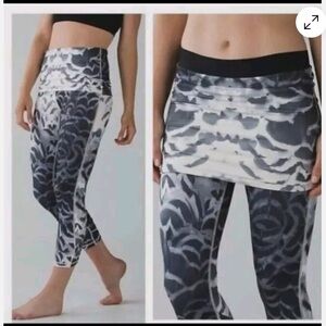Lululemon Size 12 Wunder Under‎ Pant Dance Pretty Plume Angel Wing Black